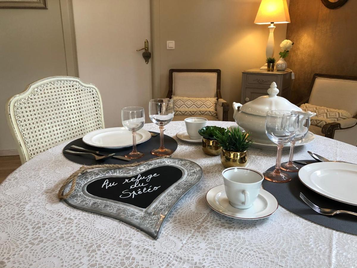Au Refuge Du Speleo Bed & Breakfast Hotton Luaran gambar